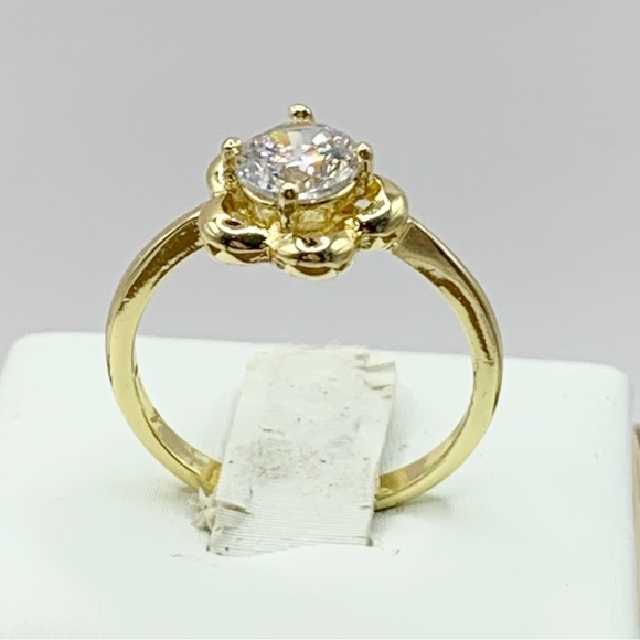 NEW gold plated sparkling flower solitaire cocktail ring sz 7 - Picture 5 of 10
